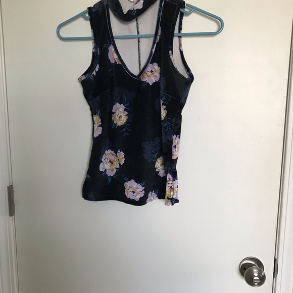 Velour no sleeve top - Picture 4 of 5